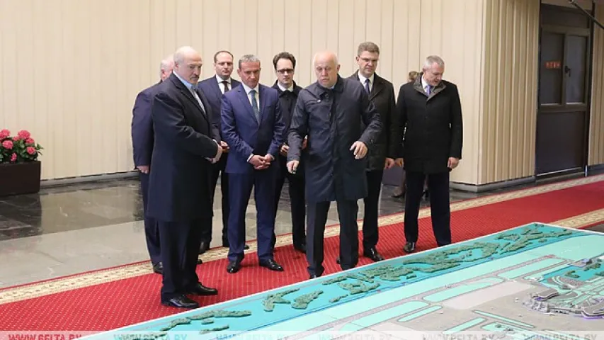 Лукашэнка адкрыў другую ўзлётна-пасадачную паласу Нацыянальнага аэрапорта (фота)