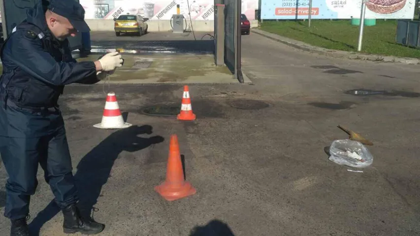 У Мінску на аўтазапраўцы BMW наехаў на работніцу аўтамыйкі