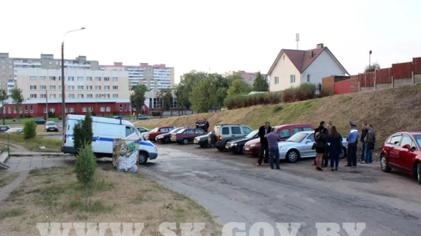У мінскай кватэры знайшлі забітага хлопчыка, а каля дома — мёртвую жанчыну