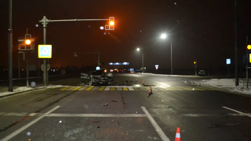 У аўтааварыі на трасе М1 у Брэсцкім раёне пацярпелі 3 чалавекі (фота)