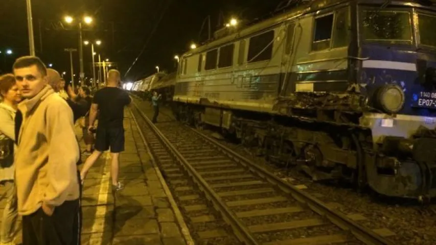 У Польшчы сутыкнуліся цягнікі, пацярпелі дзясяткі чалавек (фота)