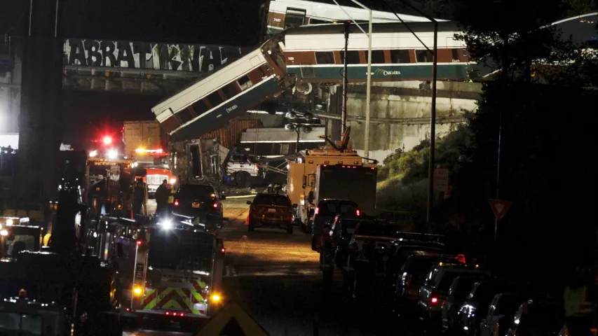 Колькасць пацярпелых падчас крушэння цягніка ў ЗША перавысіла 100 чалавек