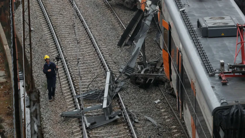 У Каталоніі апоўзень стаў прычынай сыходу з рэек пасажырскага цягніка