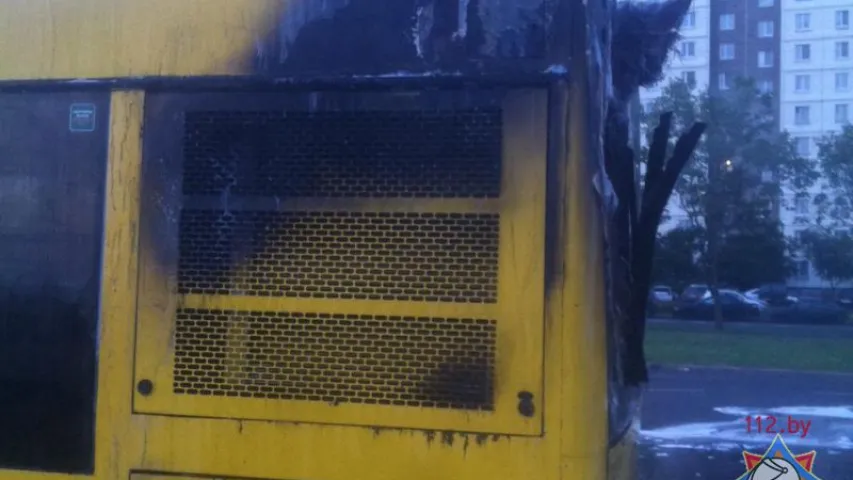 У Мінску гарэў гарадскі аўтобус (фота)