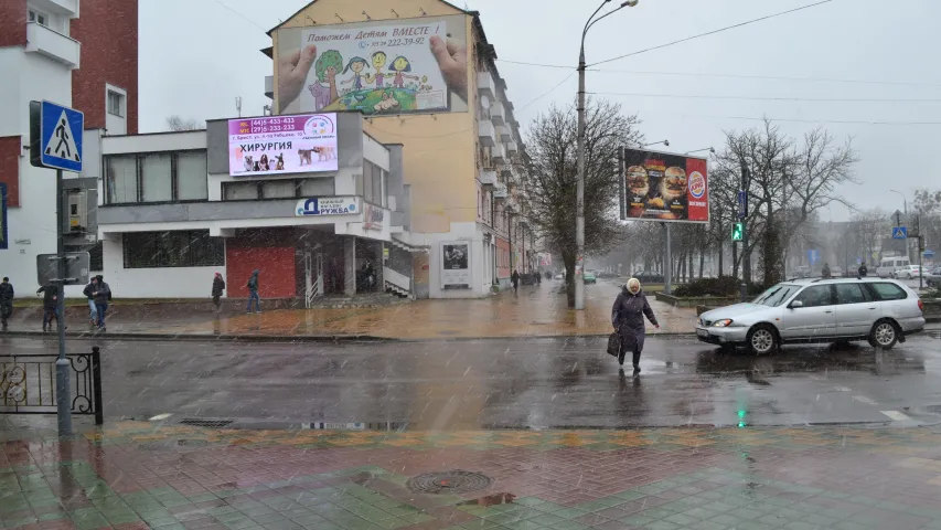 У Брэсце дзяўчына трапіла пад грузавік на пешаходным пераходзе