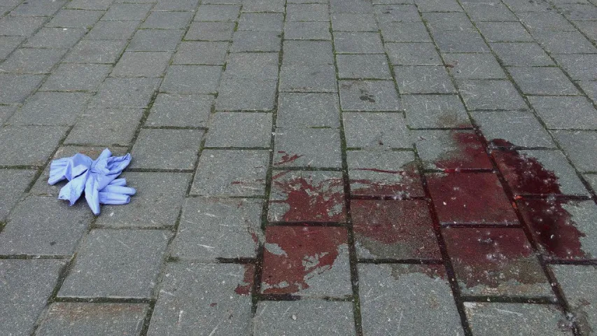 Дзяўчыне, якая ўпала з дома на Нямізе, было 17 гадоў