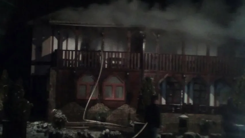 Каля Раўбічаў пад Мінскам гарэла кавярня (фота)