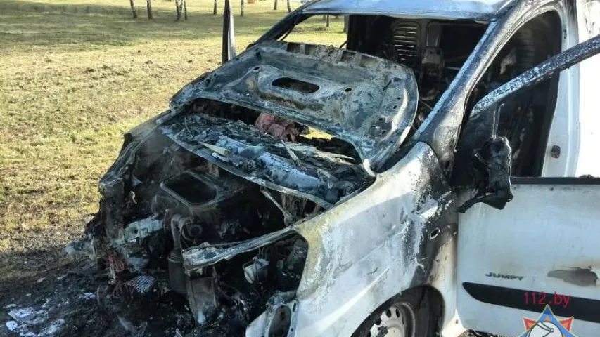 На МКАД сутыкнуліся фура і трактар, і гарэў мікрааўтобус (фота)