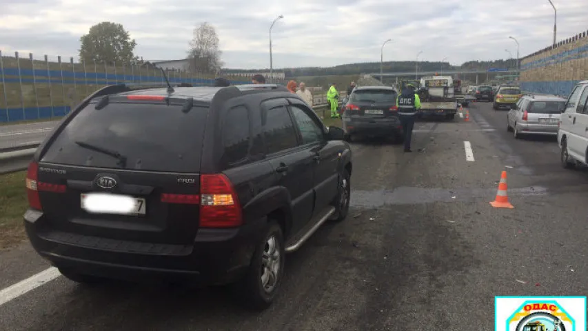 Сёння адбыліся дзве аўтааварыі каля Ратамкі (фота)