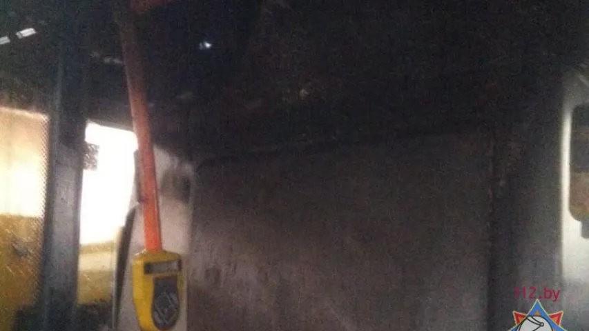 У Мінску гарэў гарадскі аўтобус (фота)