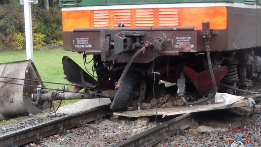 Кіроўца грузавіка з буракамі, які трапіў пад цягнік, ехаў на чырвонае святло