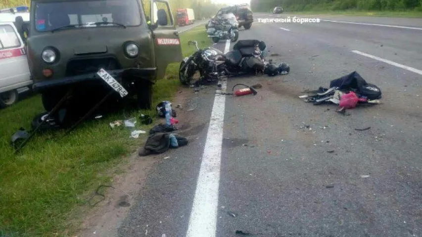Пад Барысавам УАЗ урэзаўся ў калону байкераў