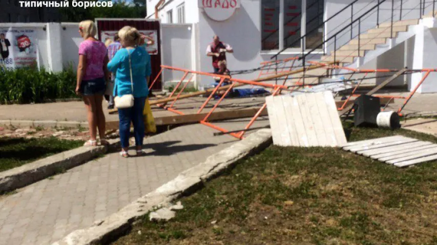 У Барысаве рабочы зваліўся разам з будаўнічымі рыштаваннямі