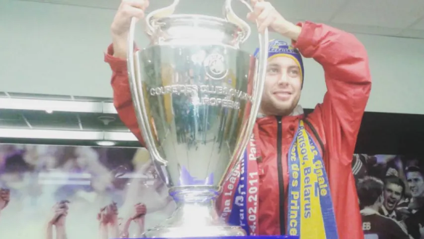 "Тое самае пачуццё, калі дакранаешся да мары многіх футбалістаў свету!"