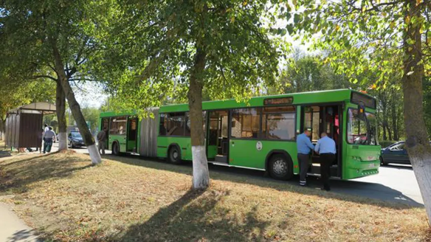 У Баранавічах п'яны пасажыр адчыніў дзверы і выскачыў з аўтобуса (фота)