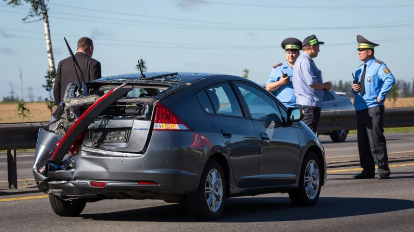 Сёння на МКАД матацыкл сутыкнуўся з легкавіком, адзін загінулы