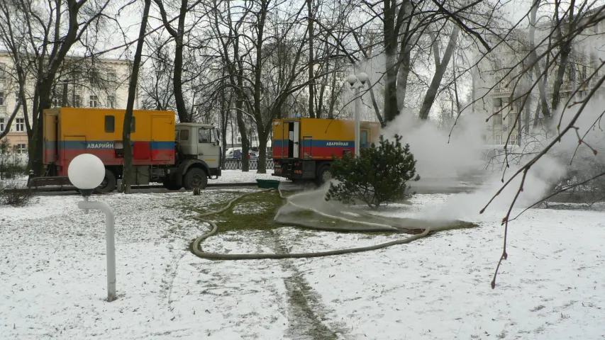 У цэнтры Мінска ў выніку аварыі без цяпла засталіся дзясяткі дамоў (фота)