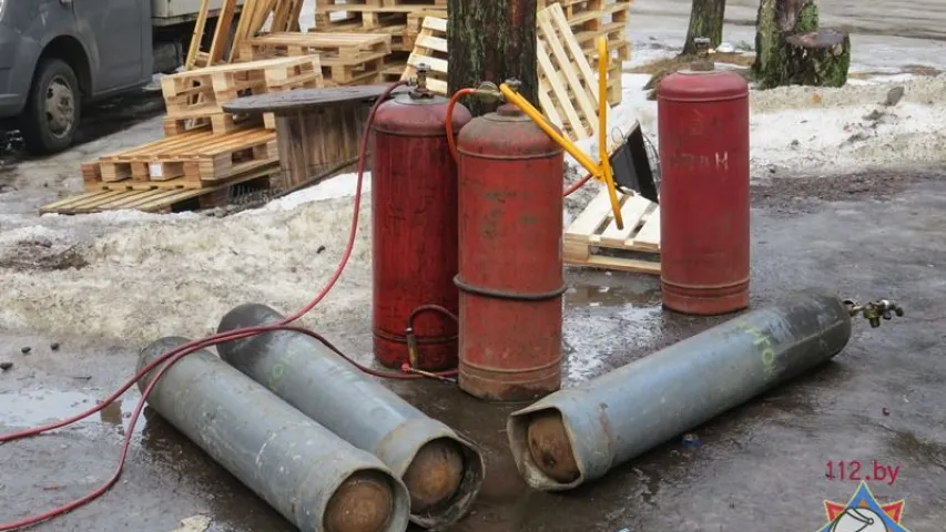 З'явіліся новыя здымкі з месца выбуху на станцыі тэхабслугоўвання ў Мінску