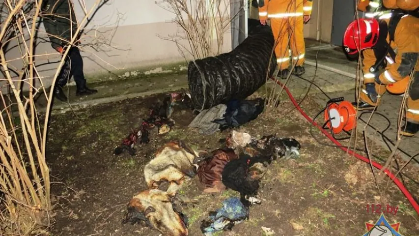 Позна ўвечары з дома ў Мінску эвакуявалі 30 чалавек (фота)