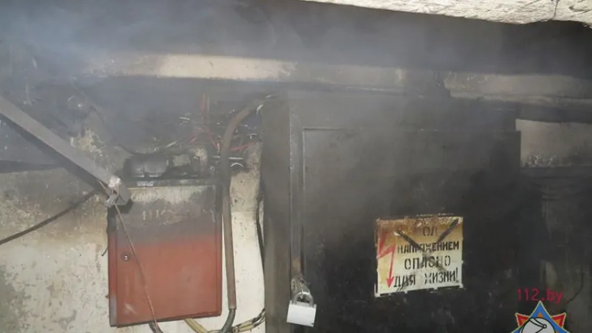 Позна ўвечары з дома ў Мінску эвакуявалі 30 чалавек (фота)