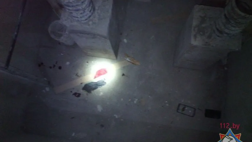 У Мінску мужчына з вышыні пятага паверха ўпаў у шахту ліфта (фота, відэа)