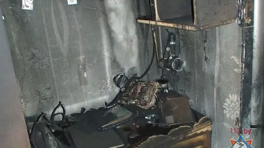 У Мінску ўначы гарэў інтэрнат трамвайнага парку (фота)