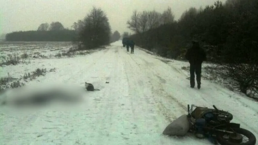 У Кобрынскім раёне пад коламі грузавіка загінуў 21-гадовы матацыкліст