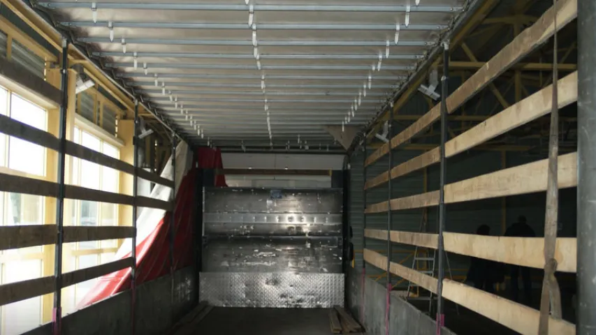 У Літве беларускага кіроўцу злавілі з кантрабандай у першым жа яго рэйсе (фота)