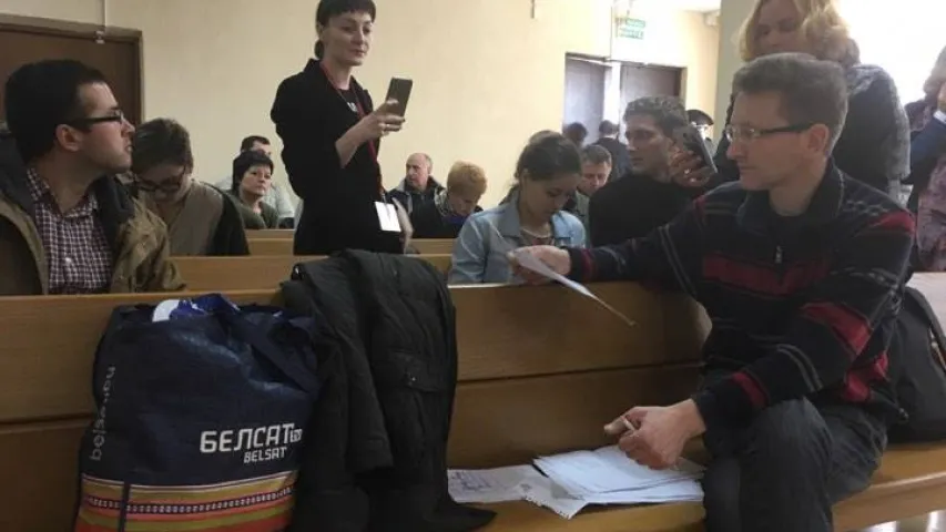 Фота: Ідзе суд над палітыкам Алесем Лагвінцом