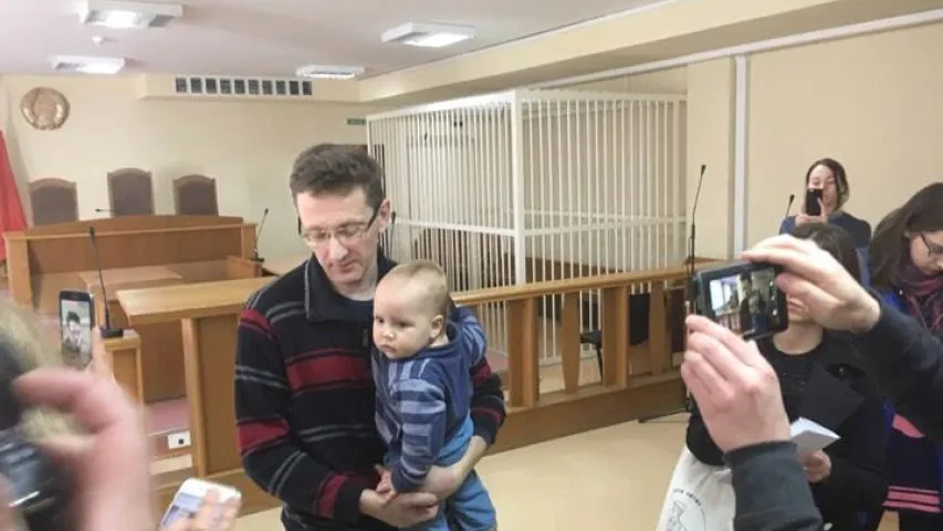 Фота: Ідзе суд над палітыкам Алесем Лагвінцом