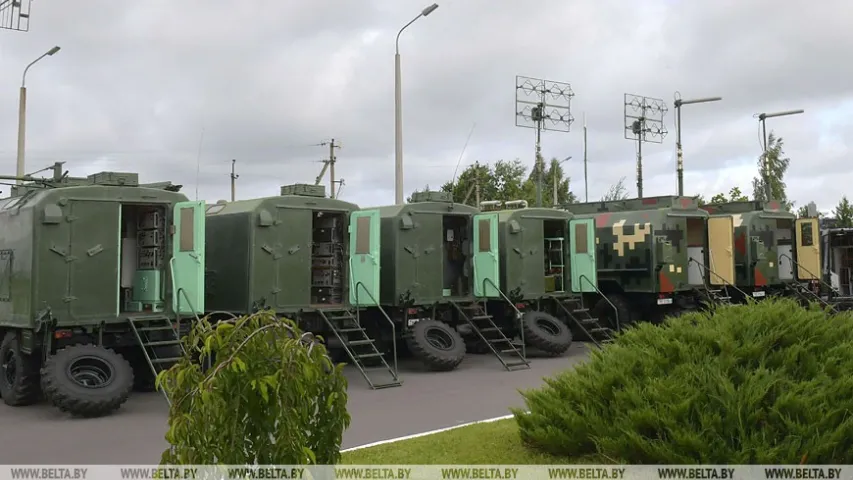 Лукашэнку паказалі спецтэхніку КДБ для нейтралізацыі беспілотнікаў