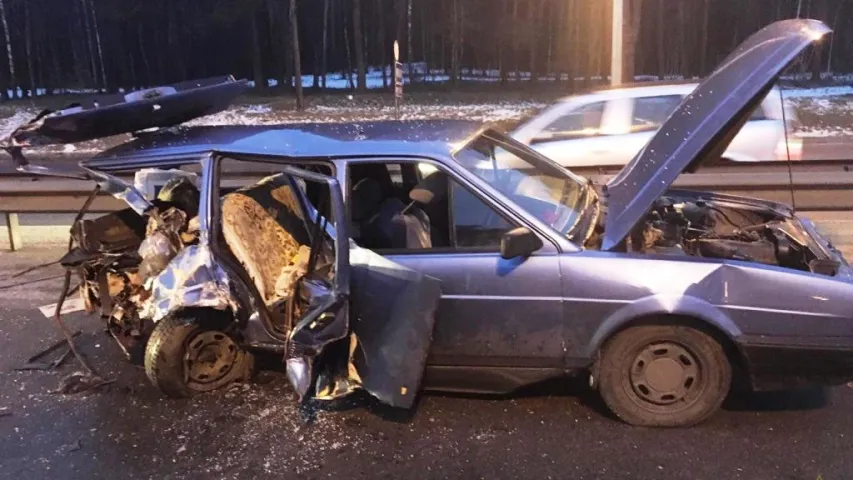 Пасля ДТЗ на выездзе з Мінска былі шпіталізаваныя дзве пасажыркі аўто