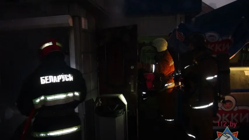 У цэнтры Мінска згарэла міні-кавярня (фота, відэа)