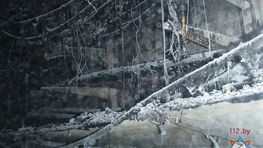 Пажар у кабельным калектары на Нямізе ўзнік з-за кароткага замыкання (фота)