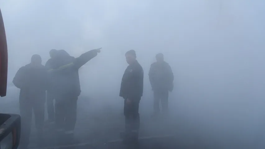 Партызанскі праспект у Мінску зацягнула парай з-пад зямлі (фота, відэа)