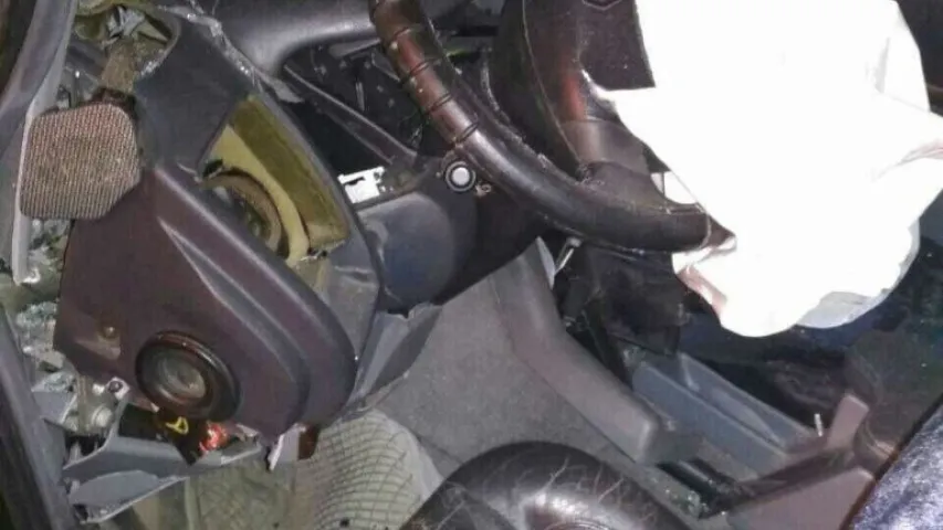 У Мінску п’яны кіроўца на Renault уцякаў ад ДАІ і ўрэзаўся ў слуп (фота)