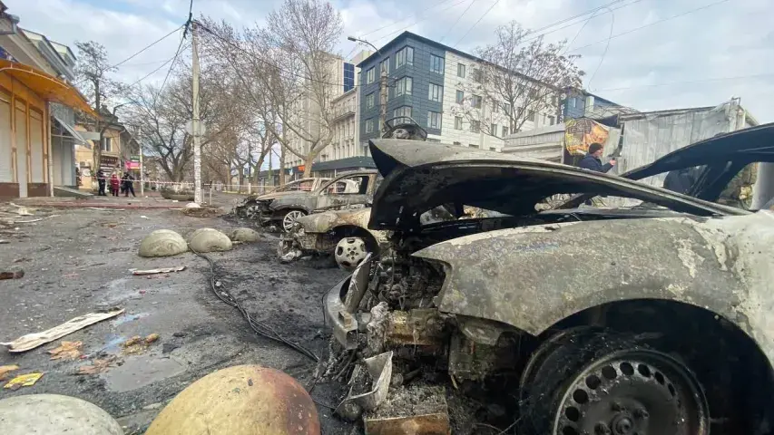 Россияне обстреляли Херсон: ранены 35 человек, есть погибшие