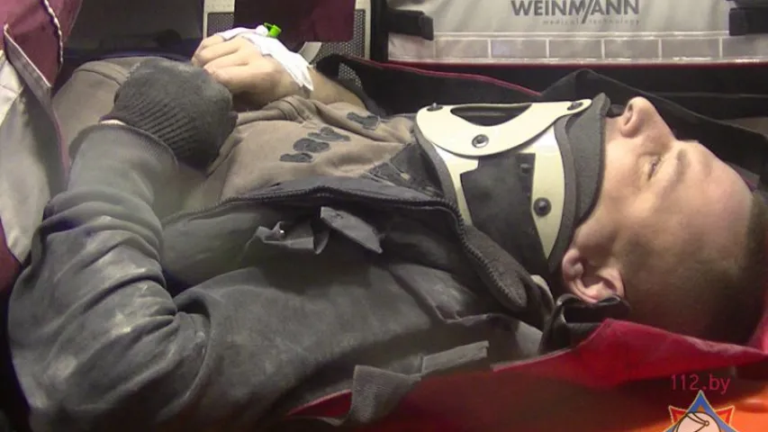 У Мінску мужчына з вышыні пятага паверха ўпаў у шахту ліфта (фота, відэа)