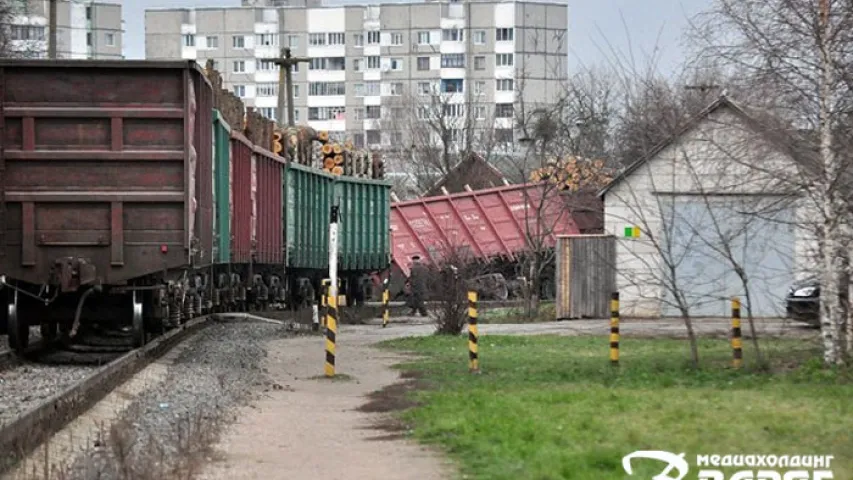  Таварны цягнік сышоў з рэек у Пінску (фота)