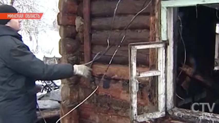 З’явіліся здымкі з месца пажару ў Барысаўскім раёне, дзе загінулі 5 мужчын