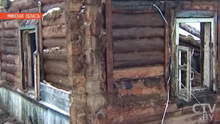 З’явіліся здымкі з месца пажару ў Барысаўскім раёне, дзе загінулі 5 мужчын