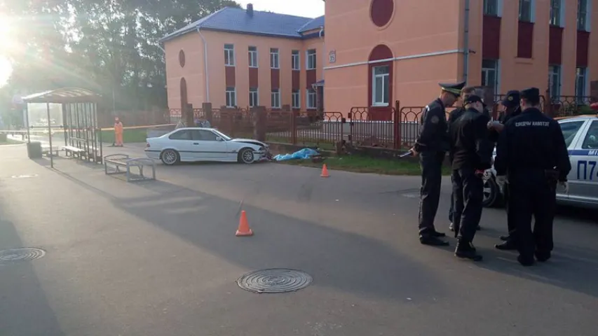 У Мінску на прыпынку БМВ збіў мужчыну (фота)
