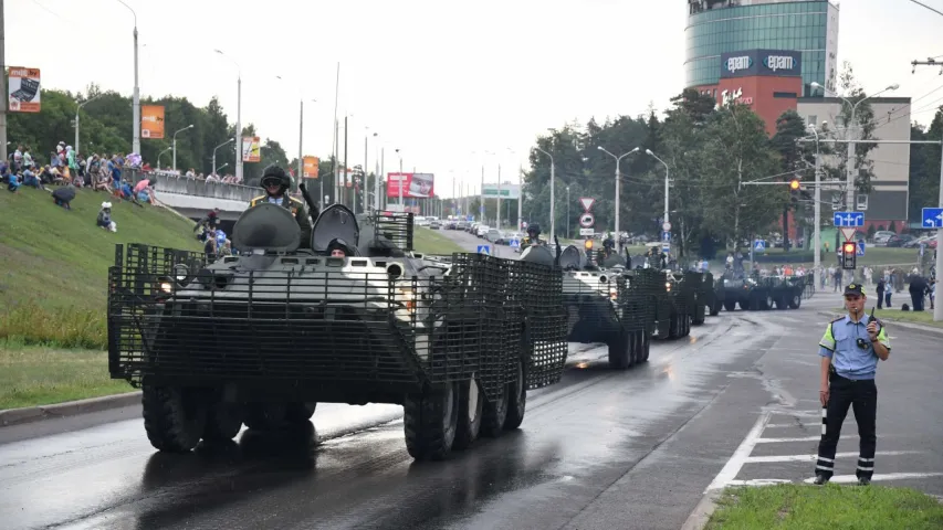 Танкі ў горадзе! Рэпетыцыя парада на вуліцах Мінска