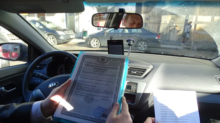 Ці пакажа кіроўца Uber даведку пра медагляд?