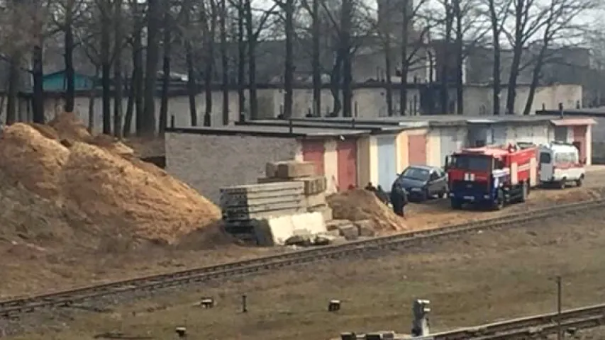У Баранавічах мужчыну па галаву засыпала грунтам у траншэі