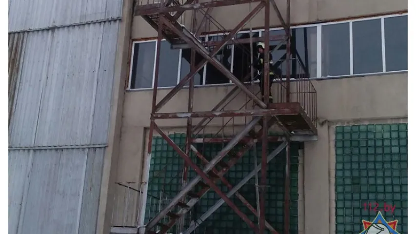 У Смалявічах адбыўся пажар на прадпрыемстве "Белдартэхніка" (фота)