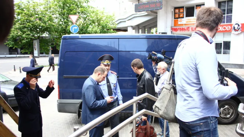 У цэнтры Мінска абрабавалі ювелірную краму (фота, відэа)