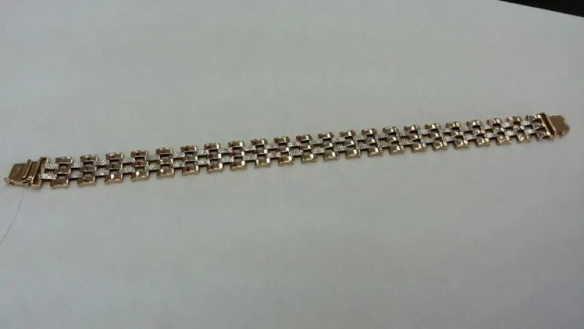 У цэнтры Мінска абрабавалі ювелірную краму (фота, відэа)